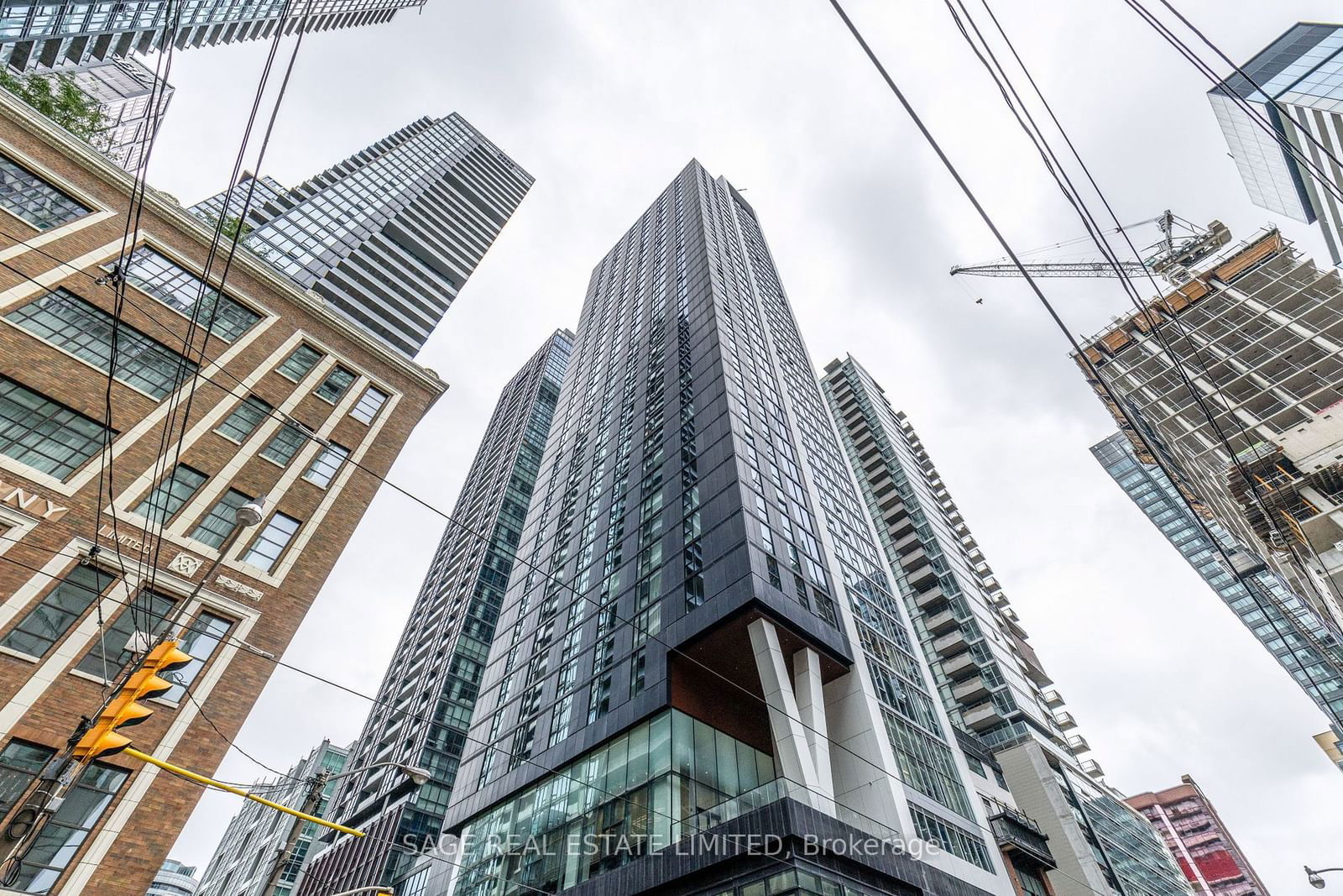 357 King St W, unit 3808 for rent