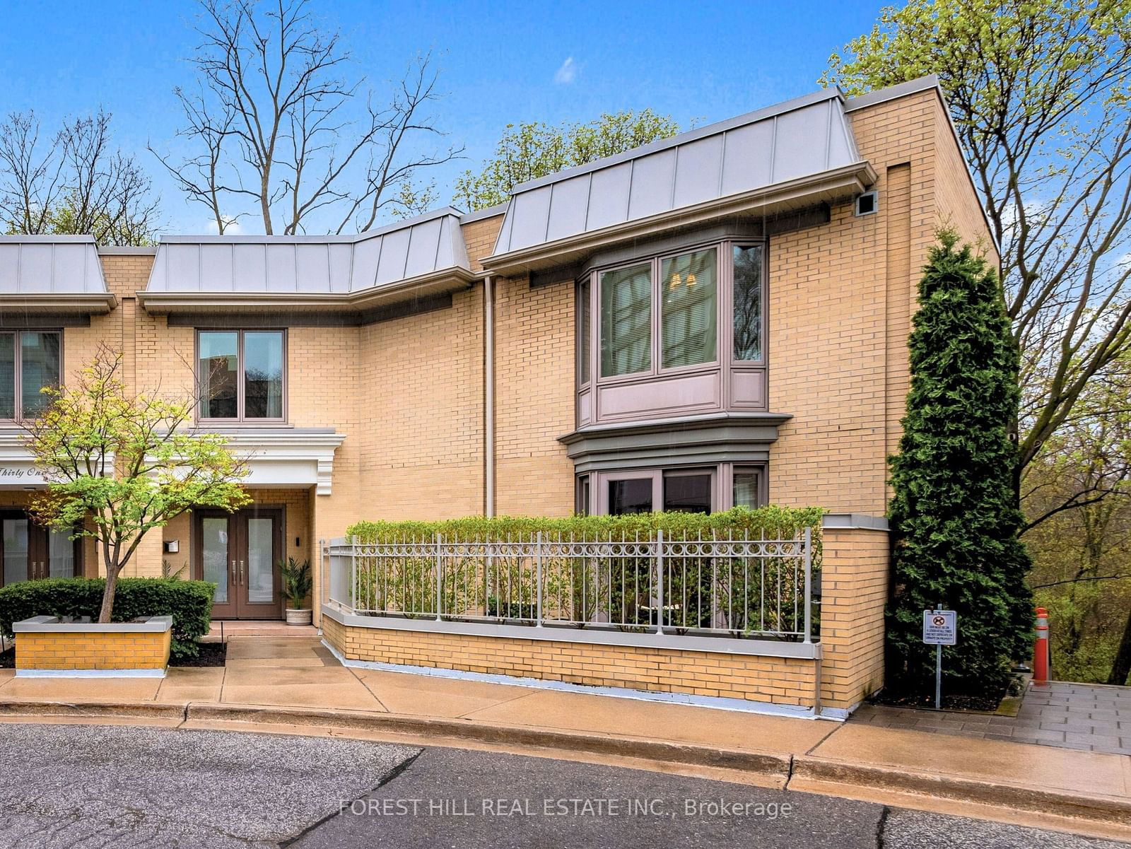 Village Gate Townhomes, Midtown, Toronto