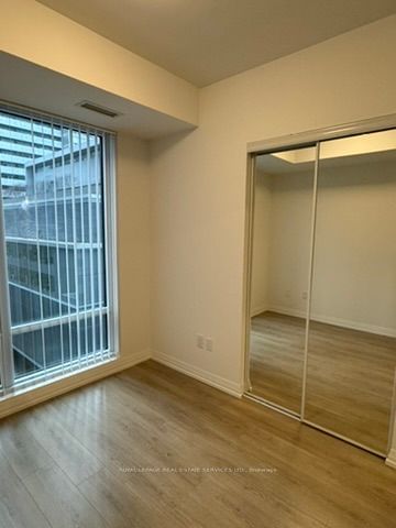 8 Widmer St, unit 1009 for rent