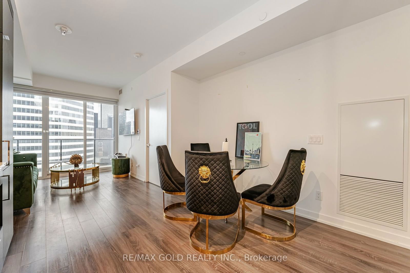 20 Edward St, unit 2506 for sale