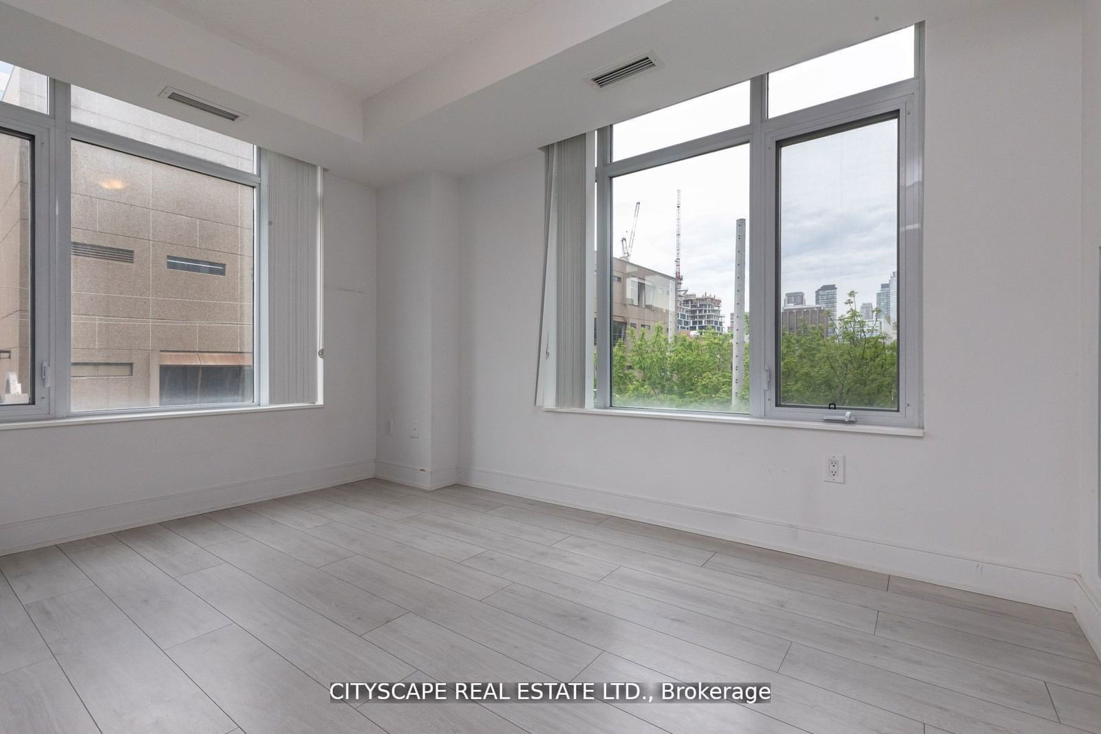 525 Adelaide St W, unit 315 for rent