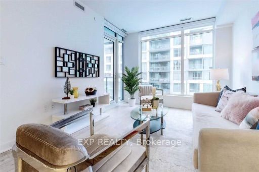 576 Front St W, unit 1116 for rent