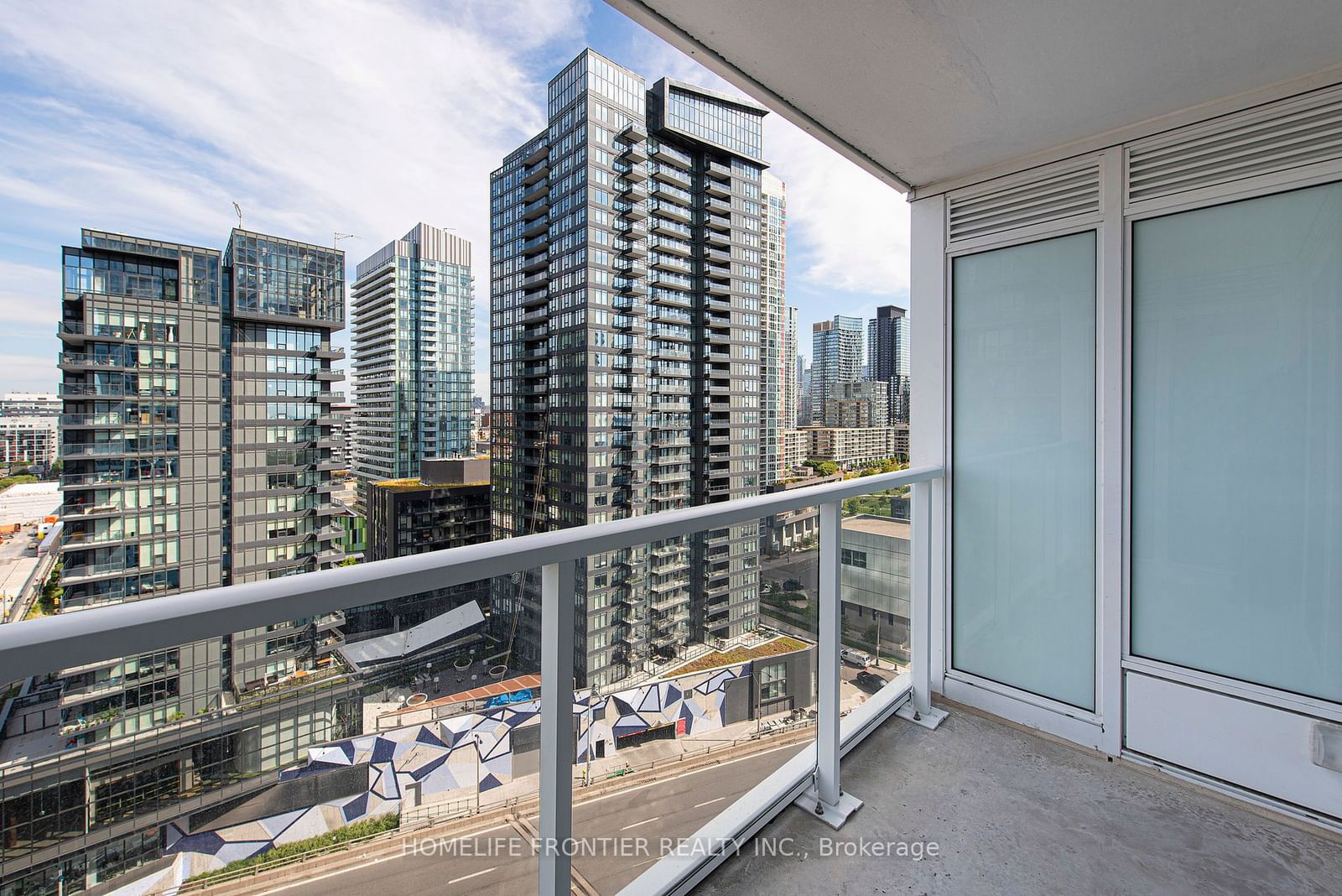 19 Bathurst St, unit 1903 for rent