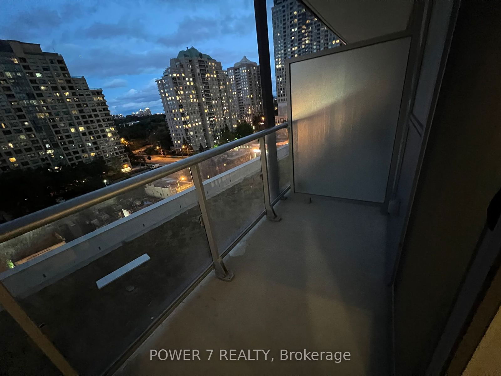 5180 Yonge St, unit 605 for rent