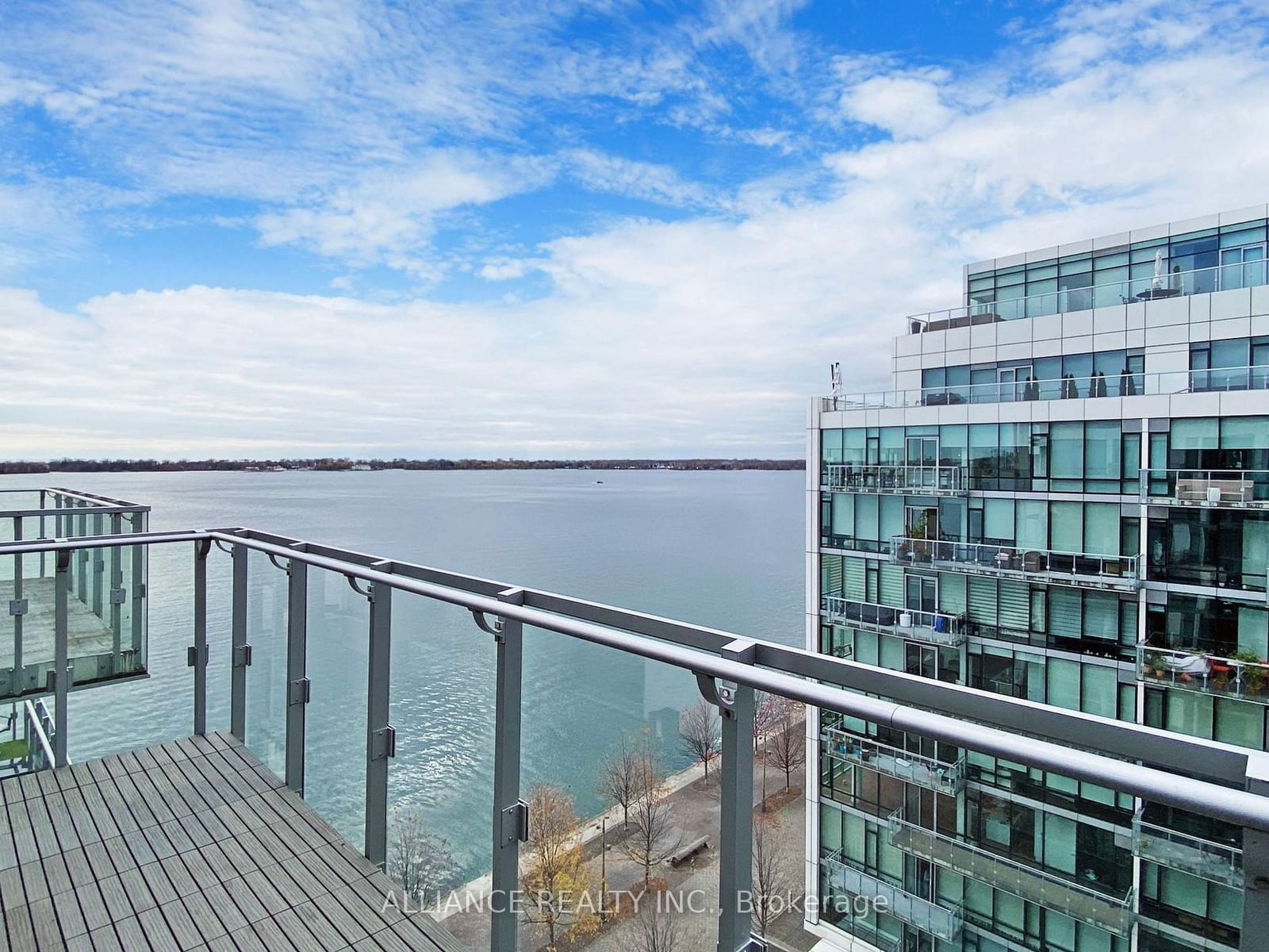 39 Queens Quay E, unit 1023 for rent