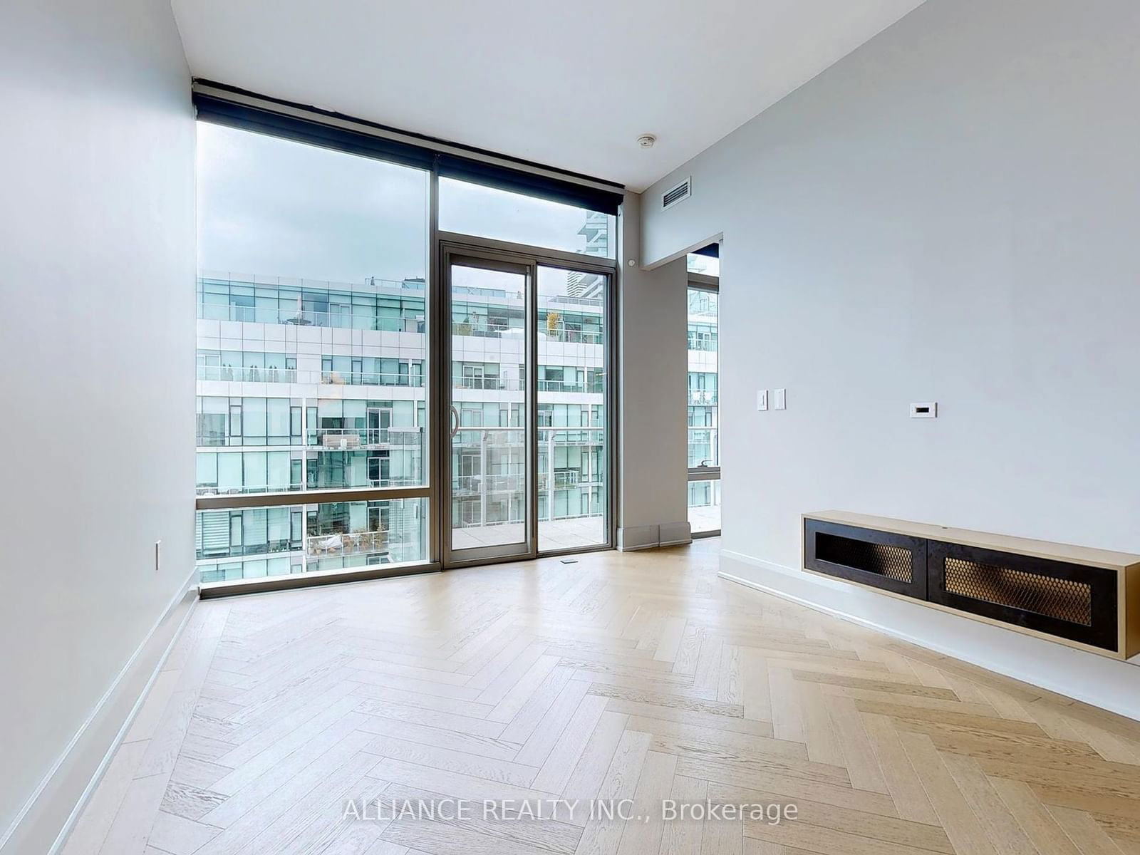 39 Queens Quay E, unit 1023 for rent