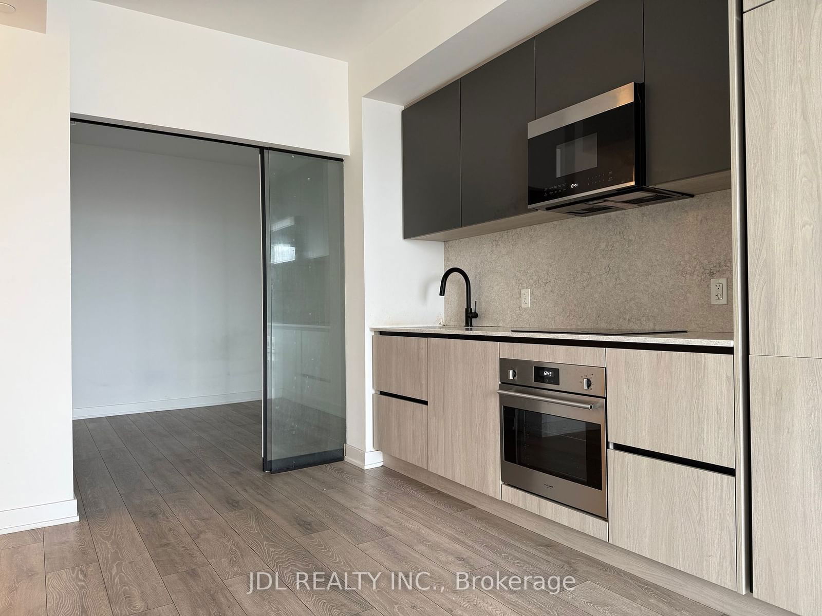 108 PETER St, unit 3201 for rent