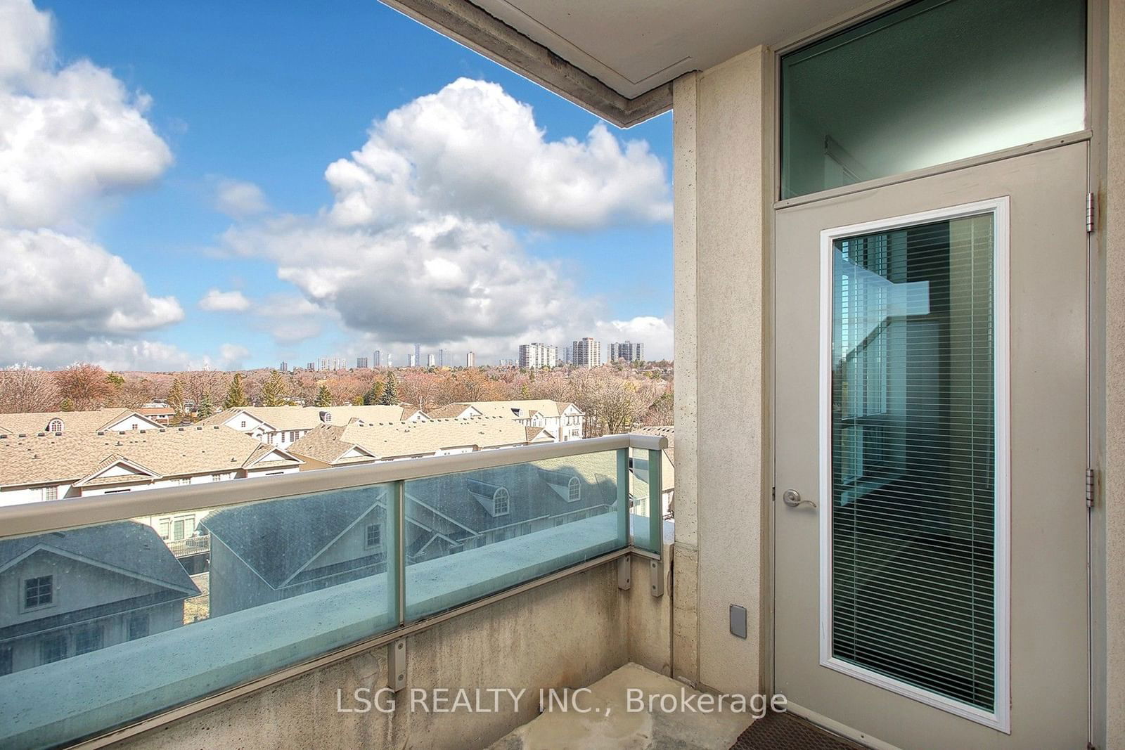 20 Bloorview Pl, unit 713 for rent