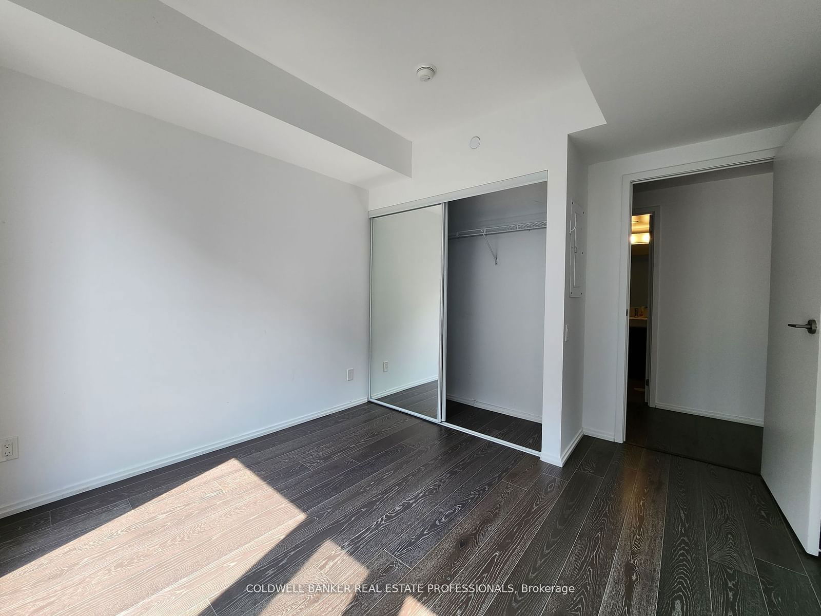 68 Shuter St, unit 2807 for rent