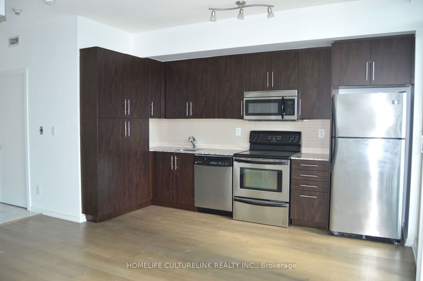 55 Bremner Blvd, unit 2209 for rent