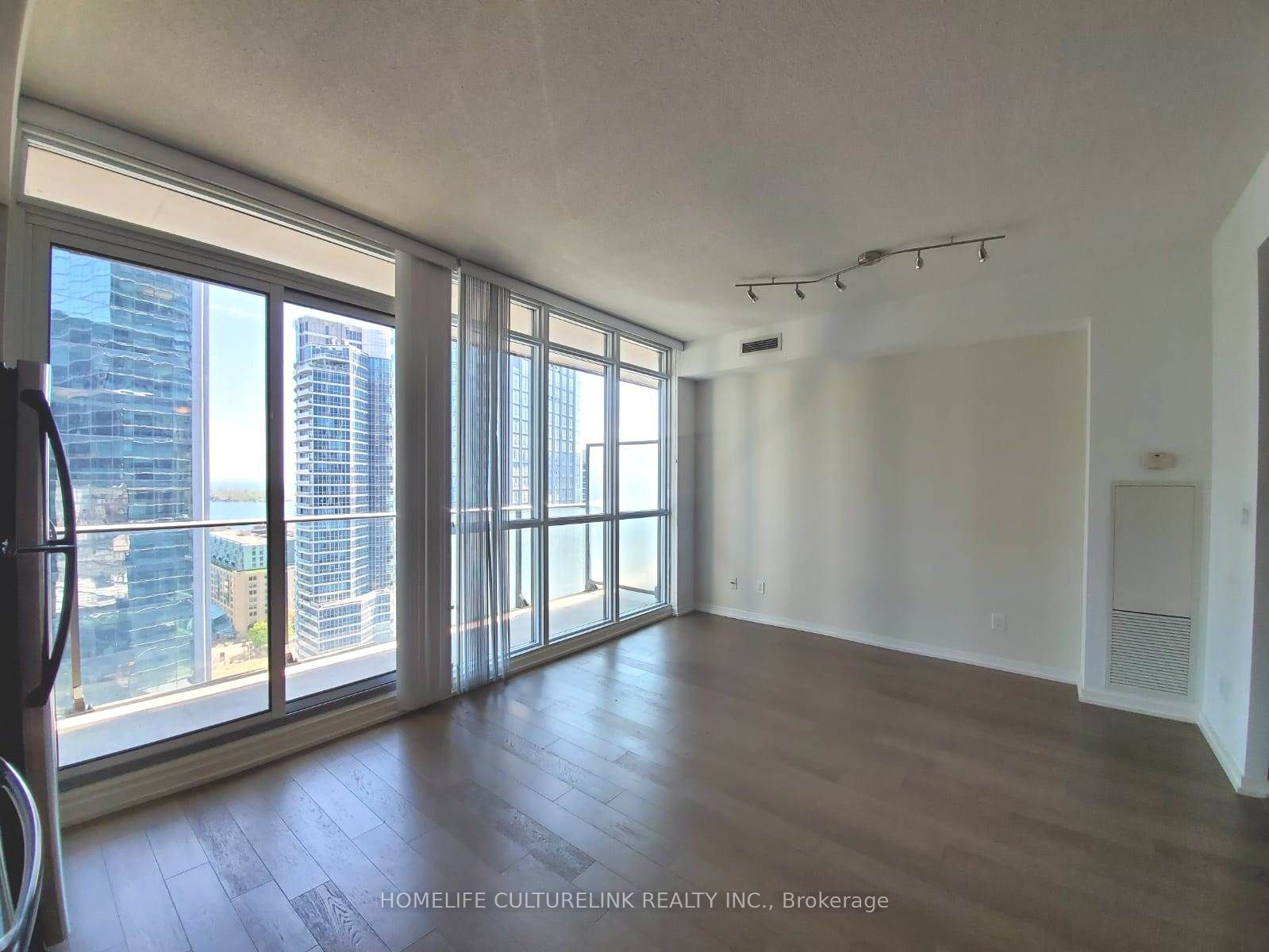 55 Bremner Blvd, unit 2209 for rent