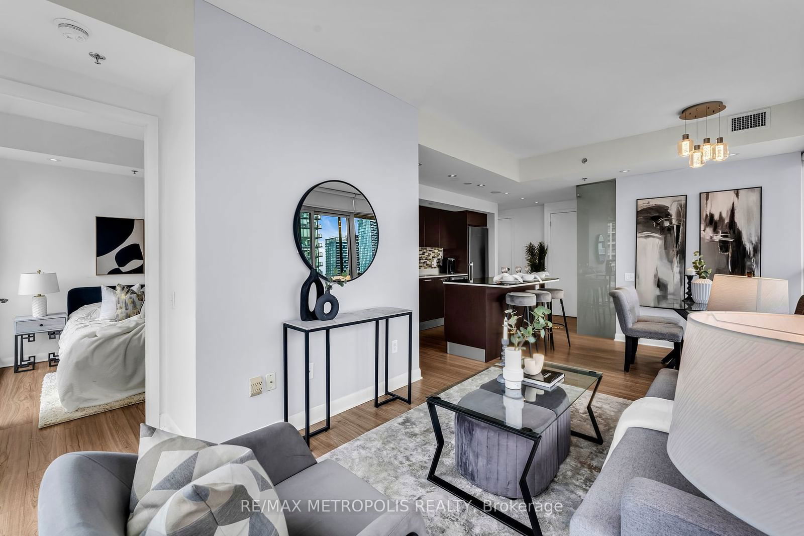 375 King St W, unit 3009 for sale