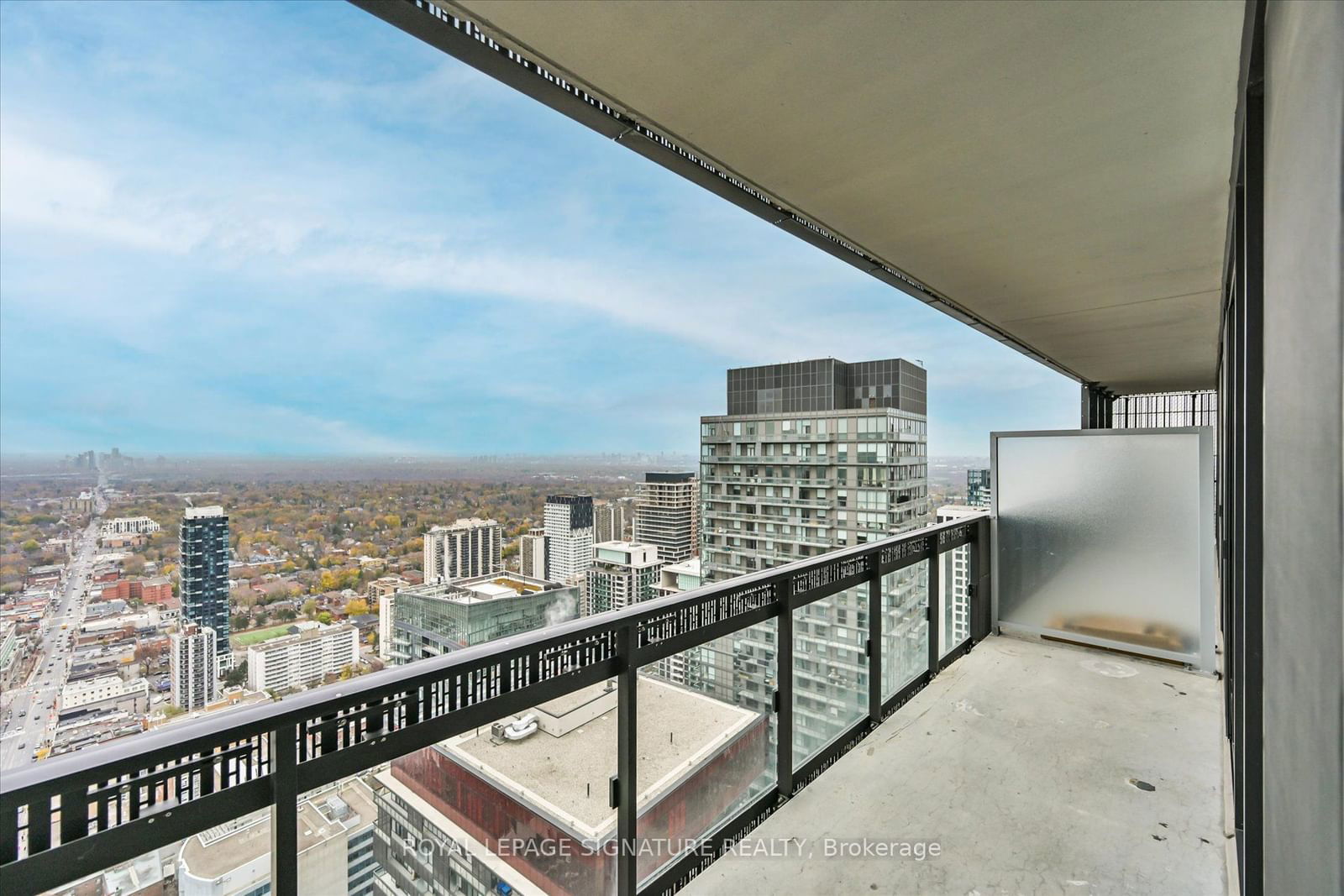 8 Eglinton Ave E, unit 4407 for sale