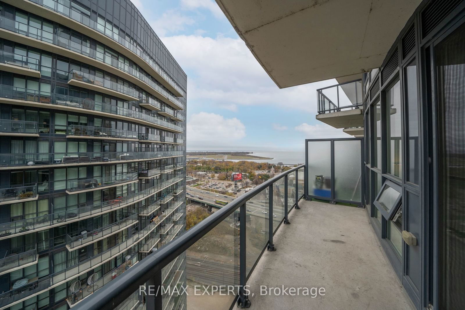 51 East Liberty St, unit 2207 for sale