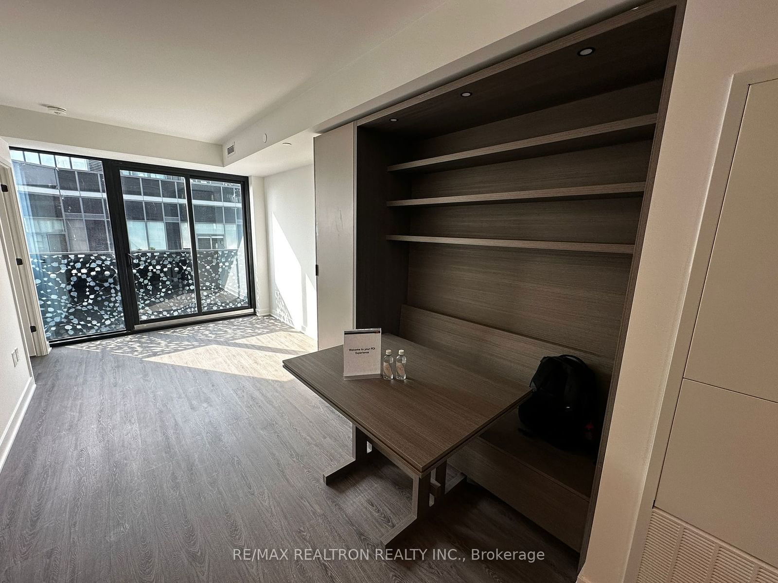 55 Charles St E, unit 4706 for rent