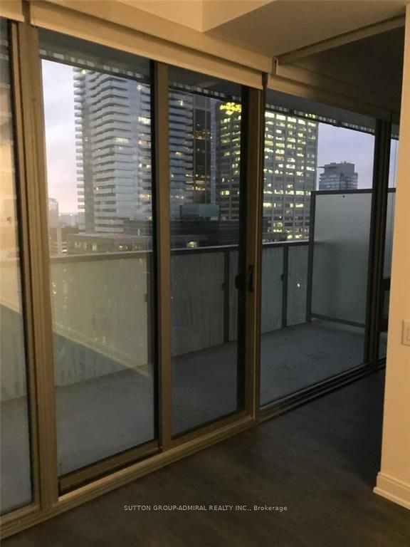 50 Charles St E, unit 2409 for rent