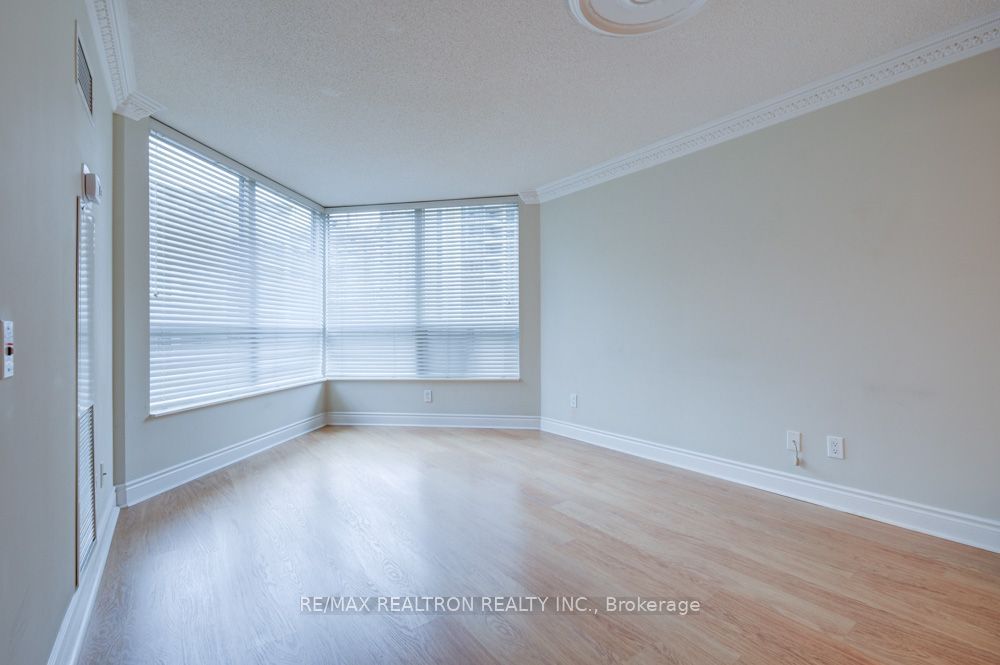 10 Northtown Way, unit 410 for sale