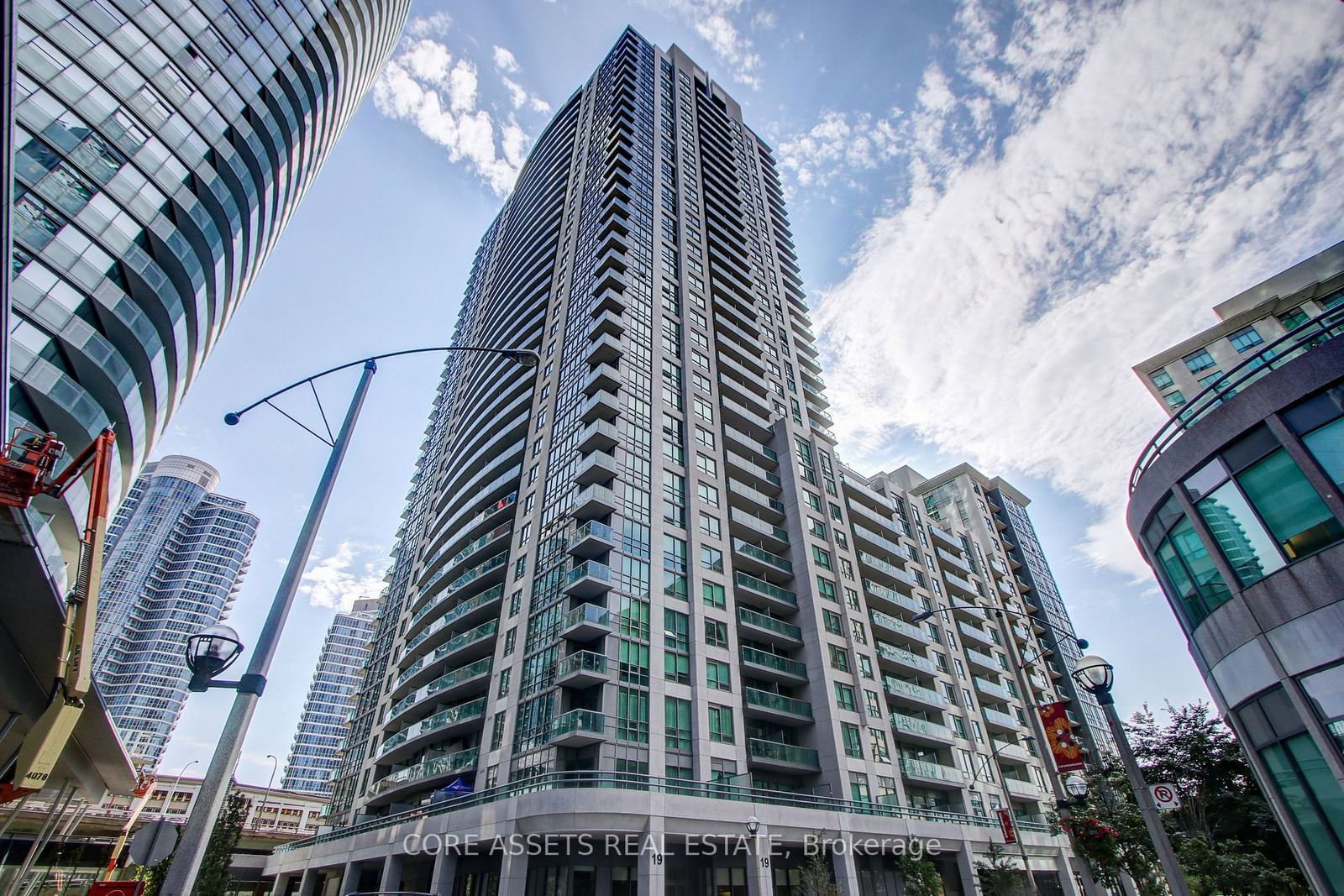 19 Grand Trunk Cres, unit 2306 for rent