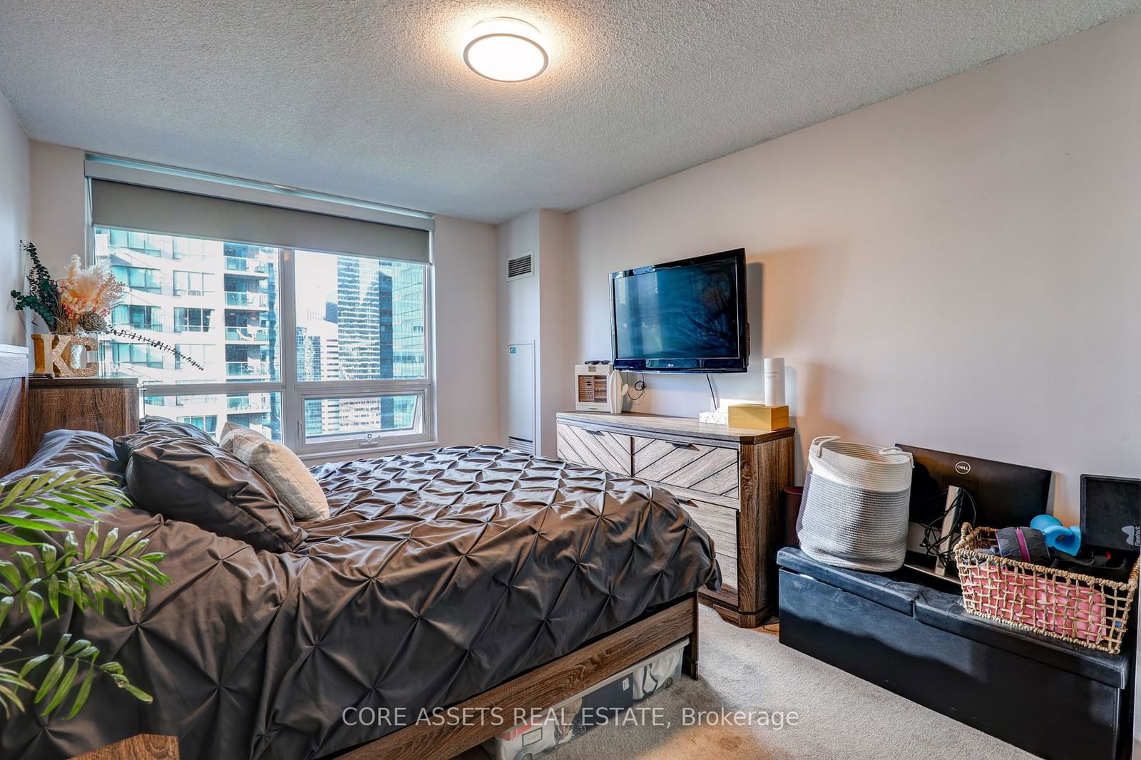 19 Grand Trunk Cres, unit 2306 for rent