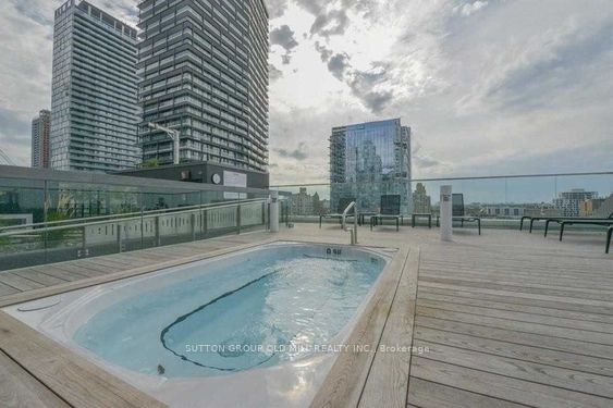 318 Richmond St W, unit 2105 for rent