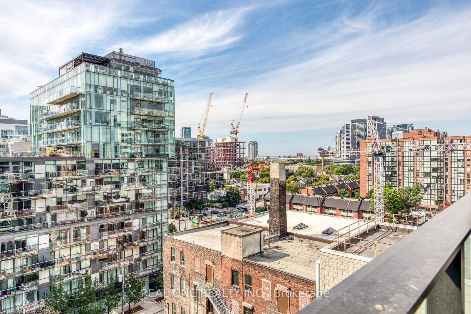 629 King St W, unit 913 for sale