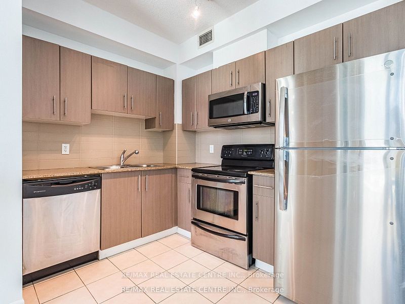 12 Yonge St, unit 2002 for rent