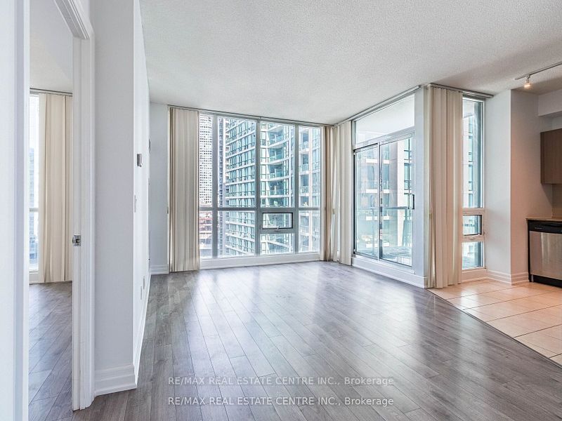 12 Yonge St, unit 2002 for rent