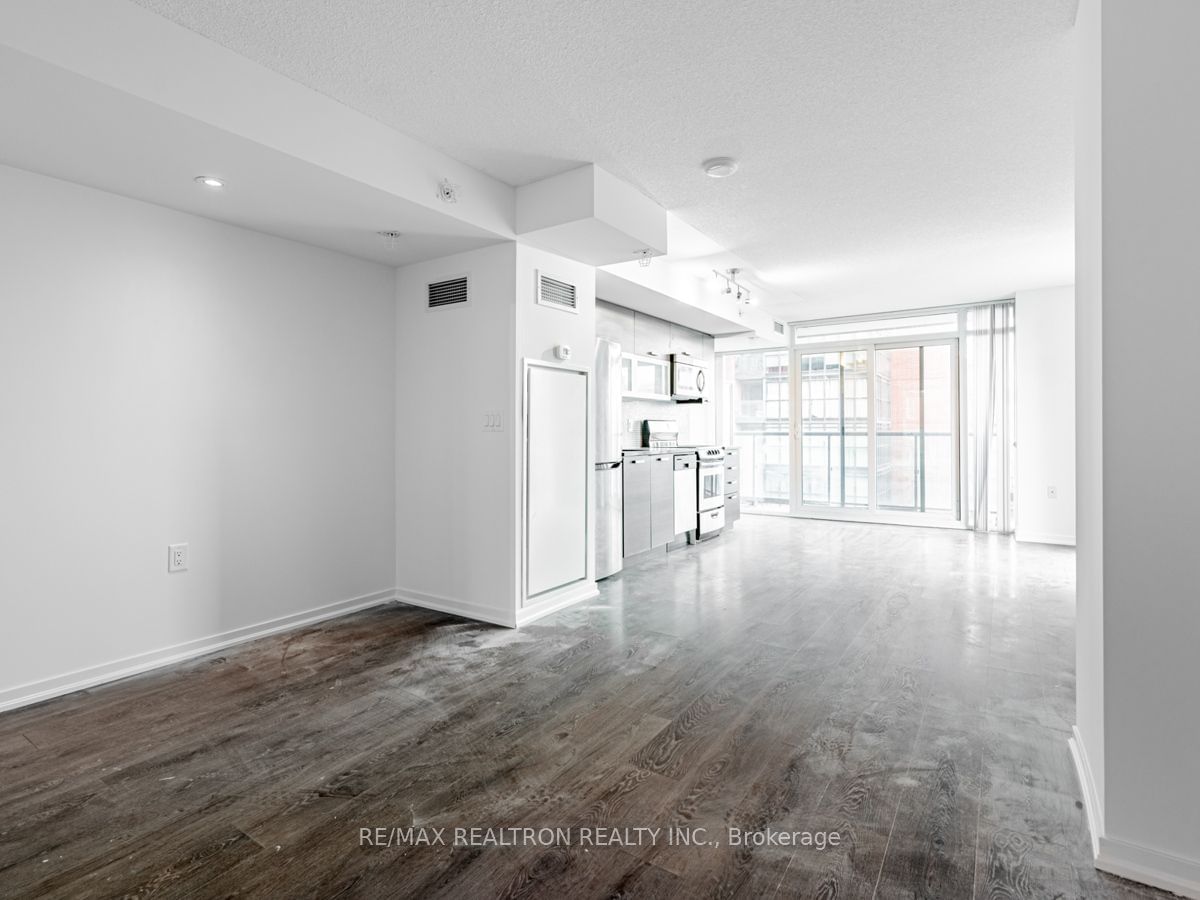 36 Lisgar St W, unit 223W for rent