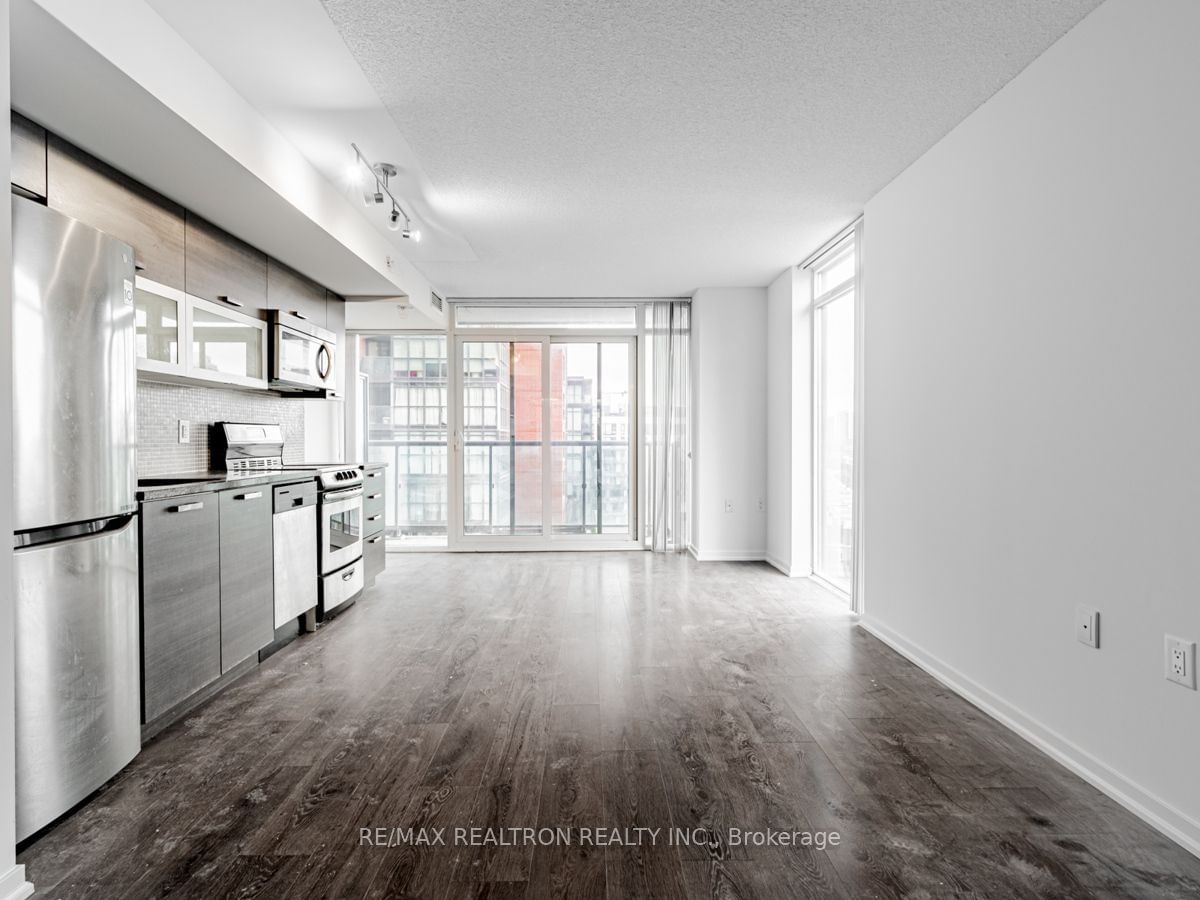 36 Lisgar St W, unit 223W for rent