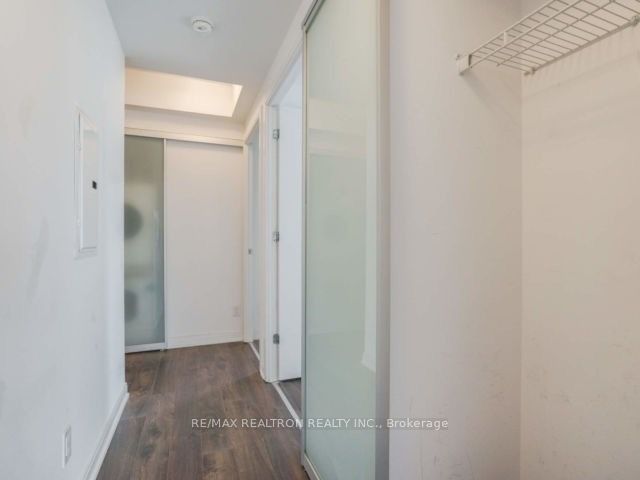 42 Charles St E, unit 2407 for rent