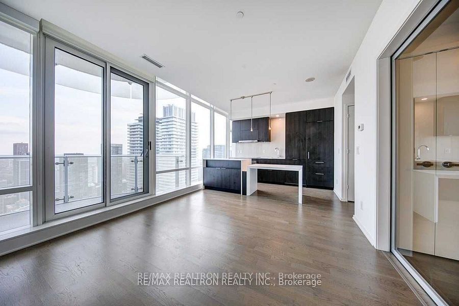 1 Bloor St E, unit 4203 for rent