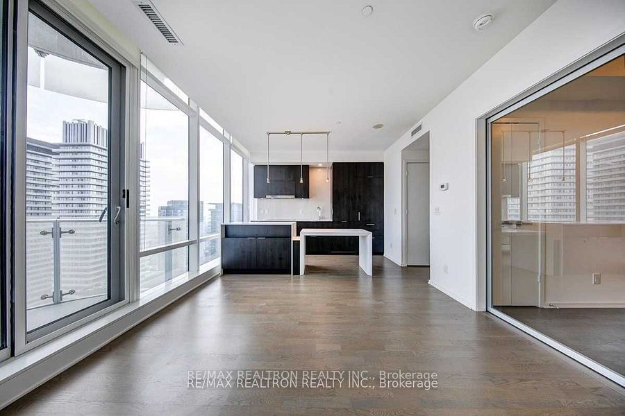 1 Bloor St E, unit 4203 for rent