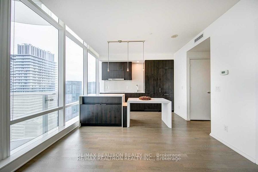 1 Bloor St E, unit 4203 for rent