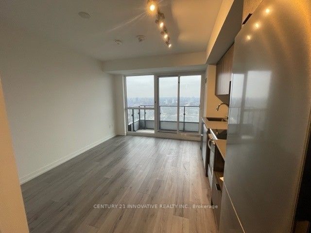 395 Bloor St E, unit 3008 for rent