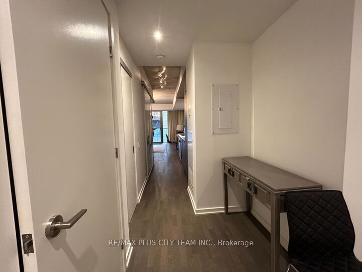 60 Colborne St, unit 419 for rent