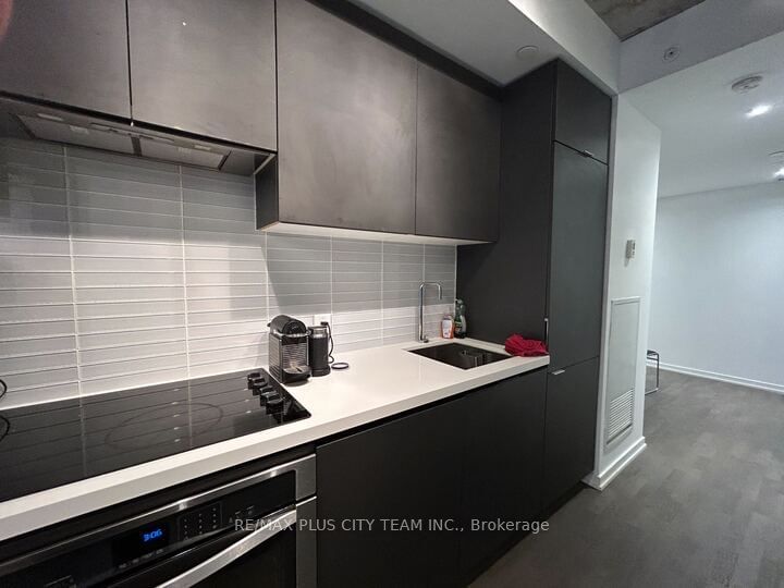 60 Colborne St, unit 419 for rent