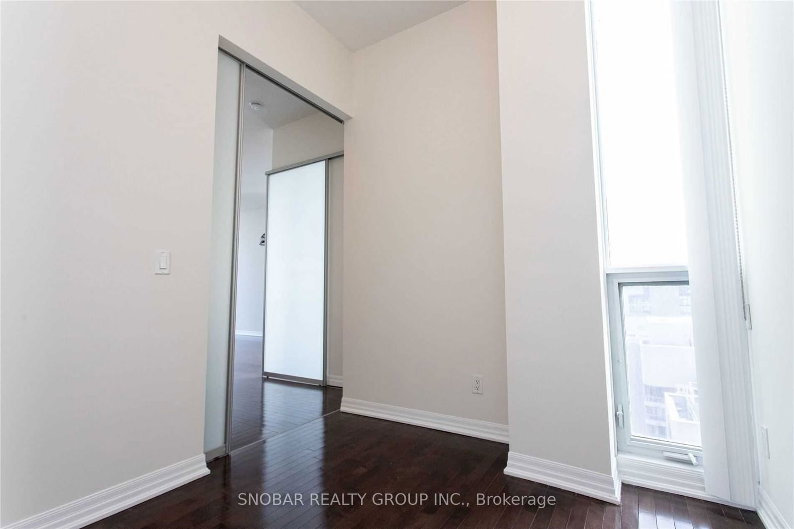 770 Bay St, unit Ph-106 for rent