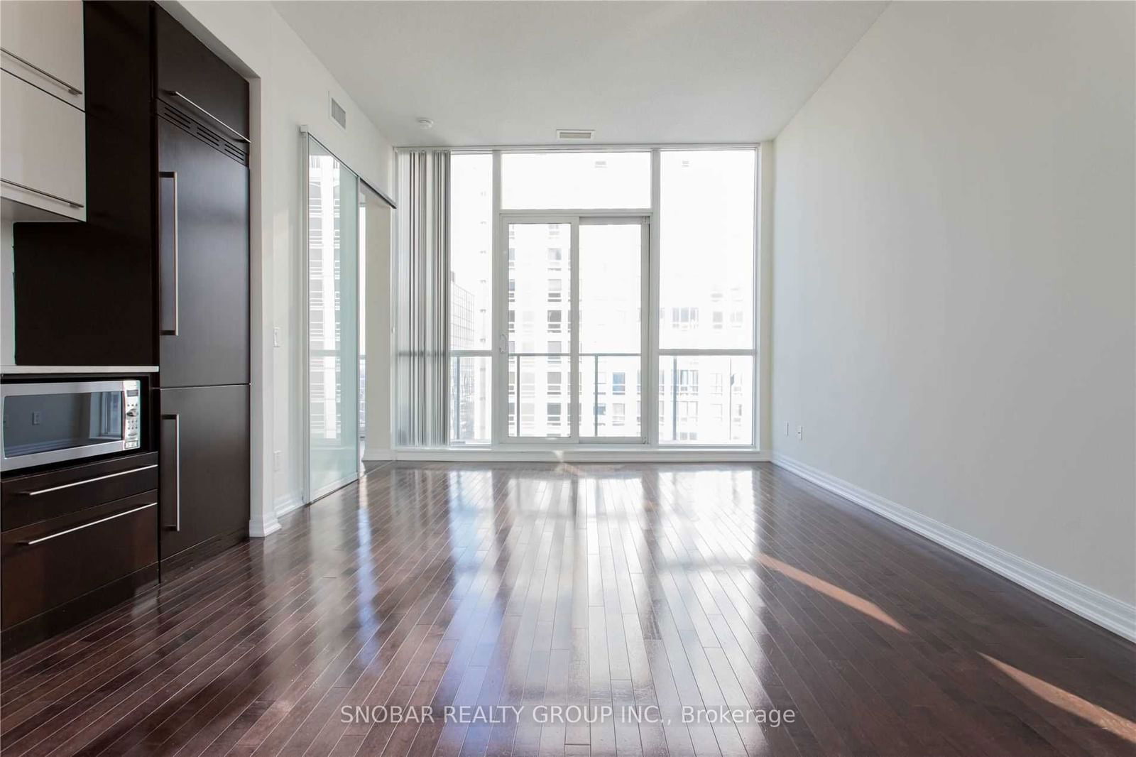 770 Bay St, unit Ph-106 for rent