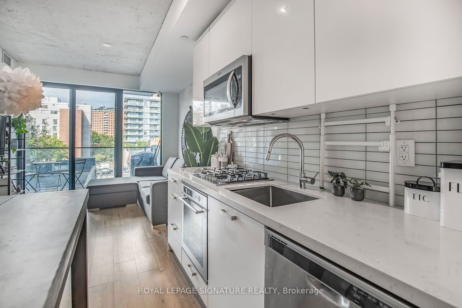 55 Ontario St, unit 402 for rent