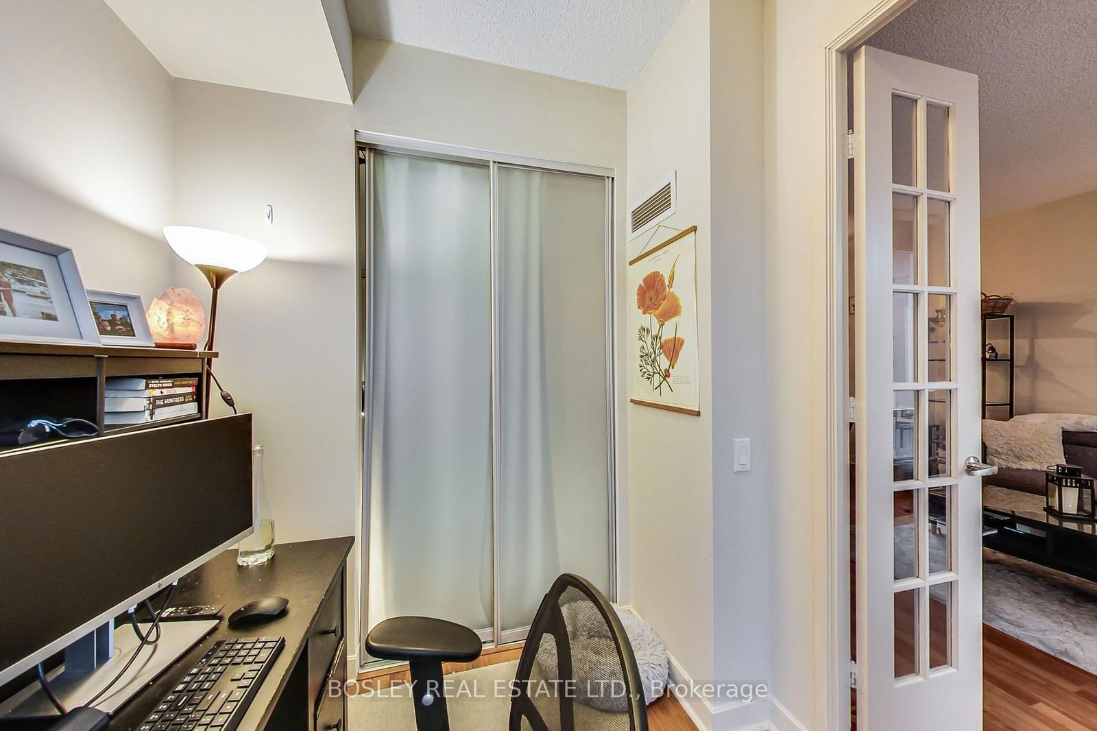 85 Bloor St E, unit 1007 for rent