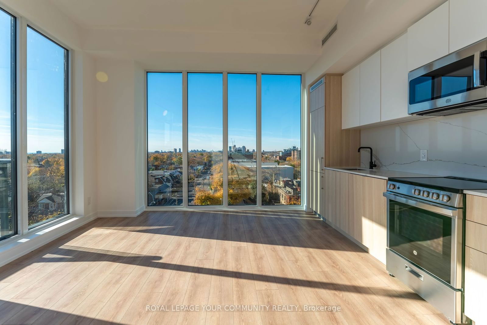 500 Dupont St, unit 704 for sale