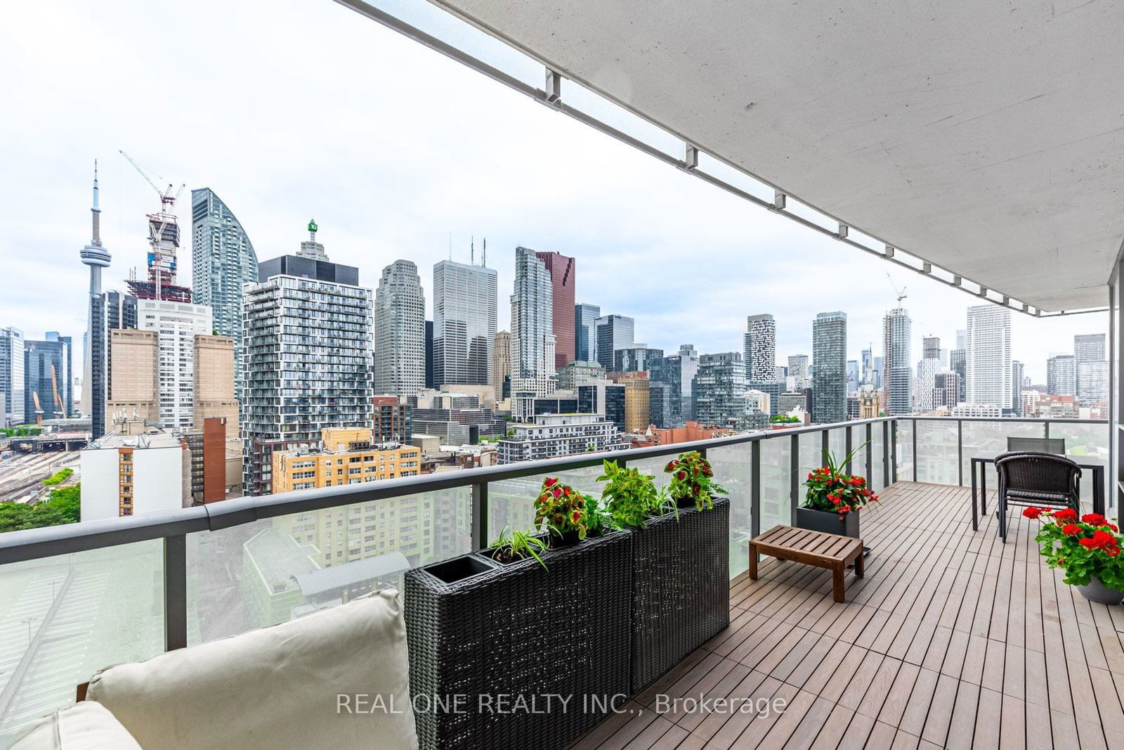 1 Market St, unit 1604 for sale