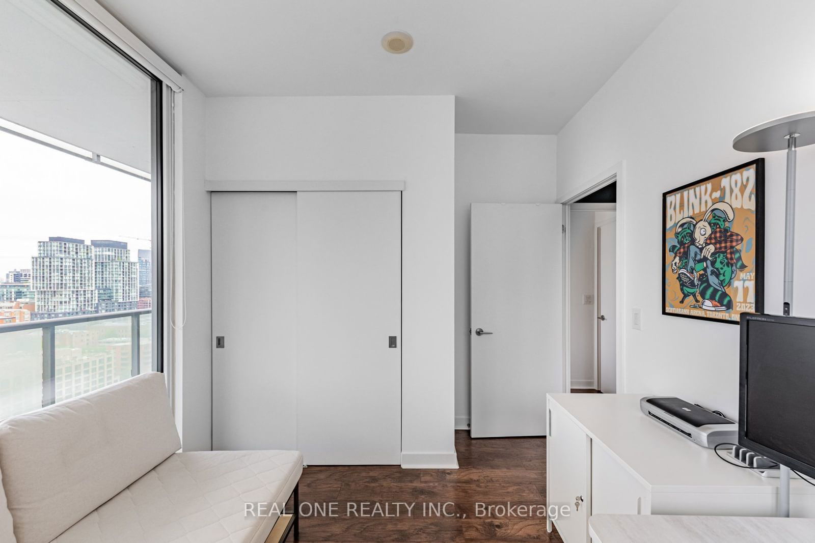 1 Market St, unit 1604 for sale