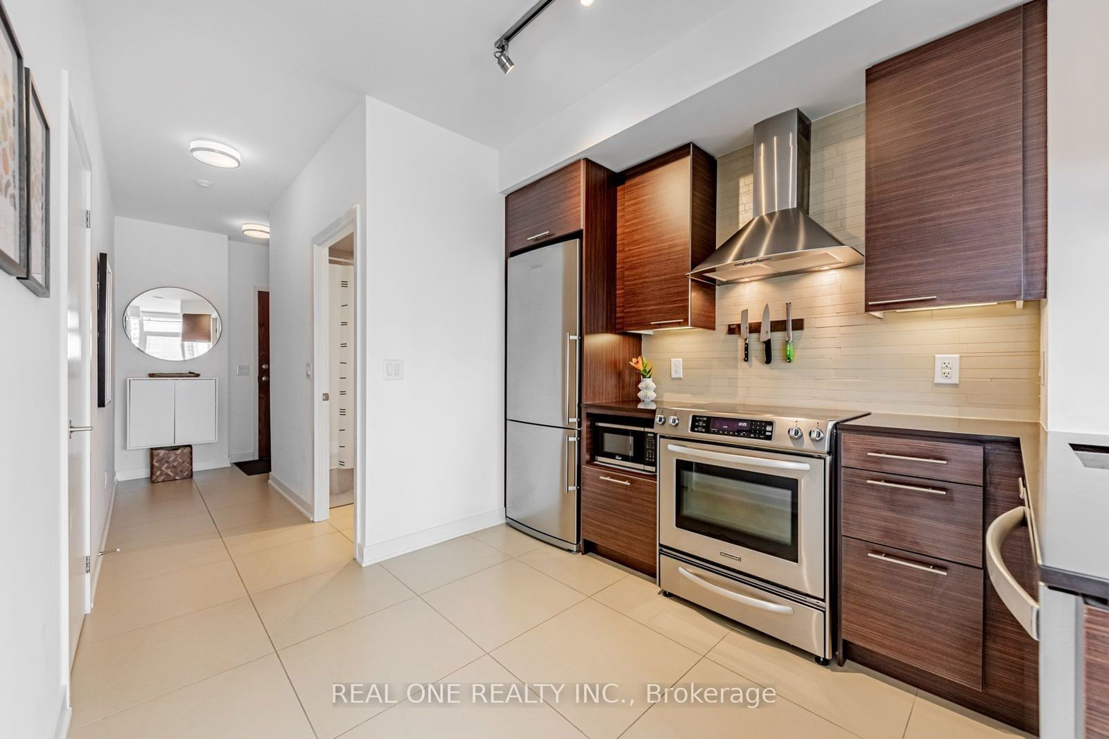 1 Market St, unit 1604 for sale