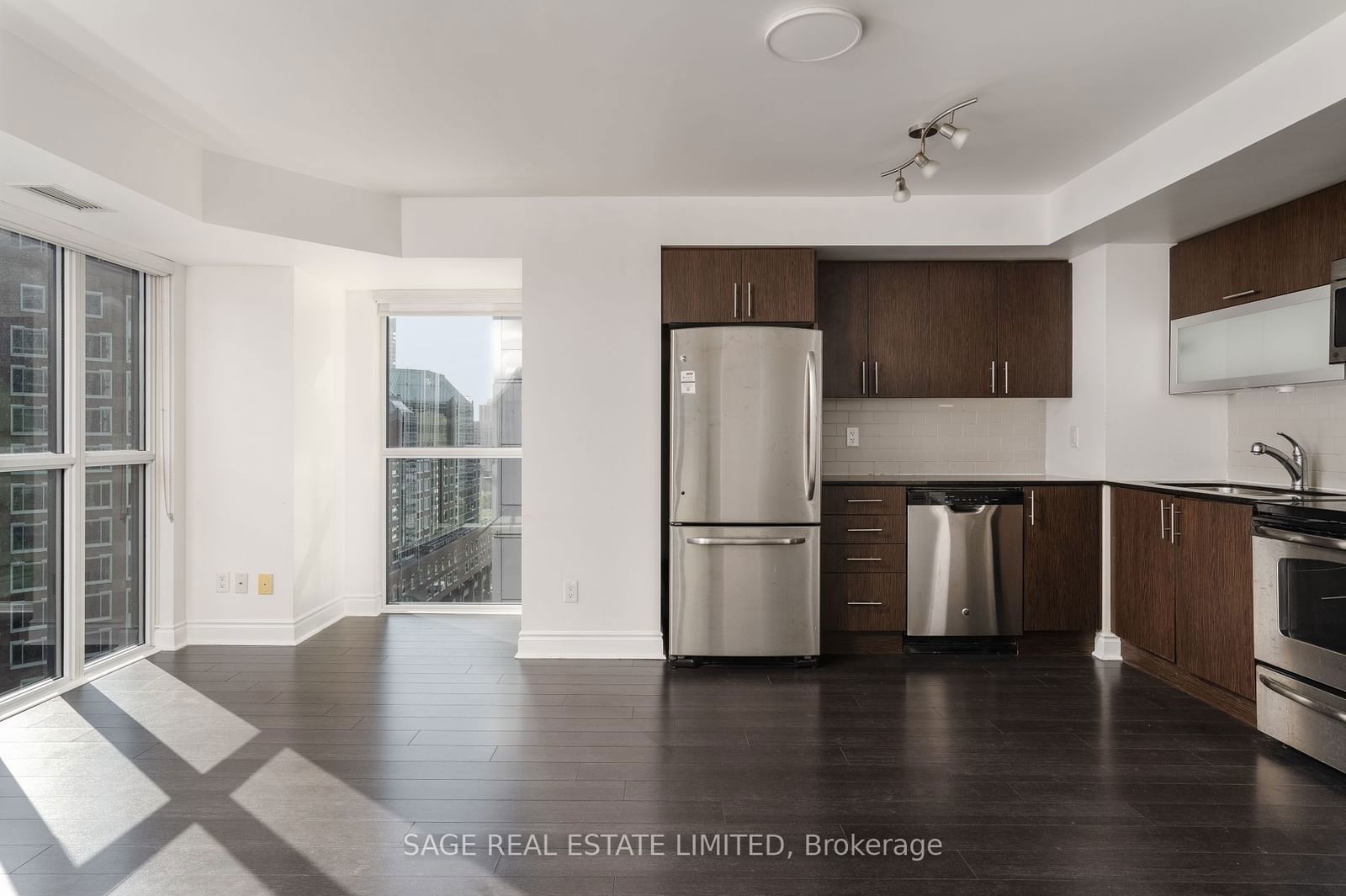 28 Ted Rogers Way, unit 1512 for rent