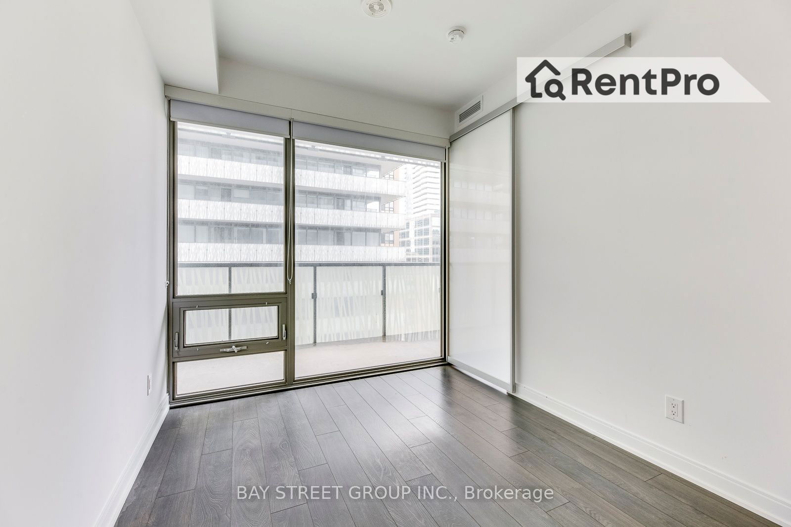 50 Charles St E, unit 1608 for rent