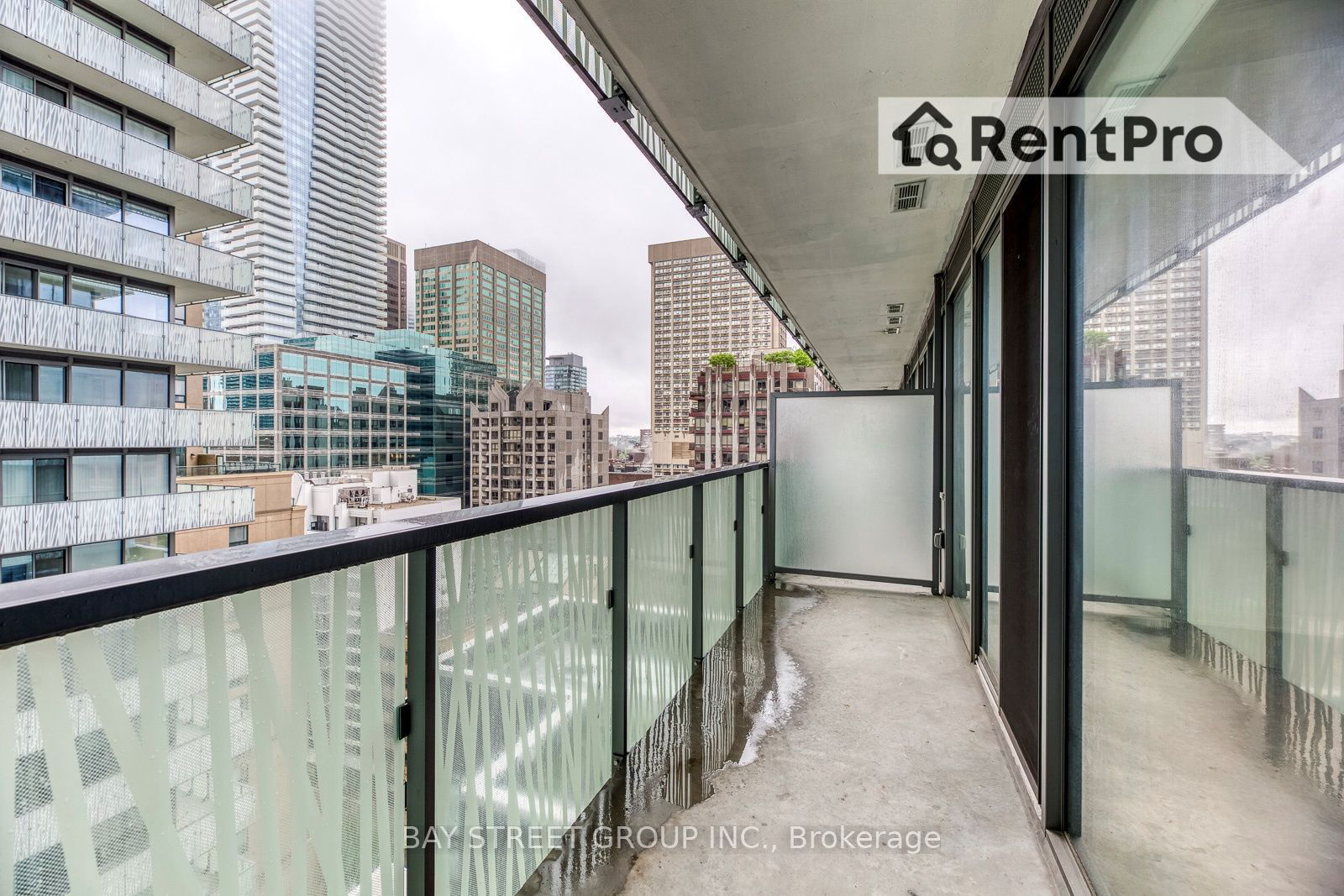 50 Charles St E, unit 1608 for rent