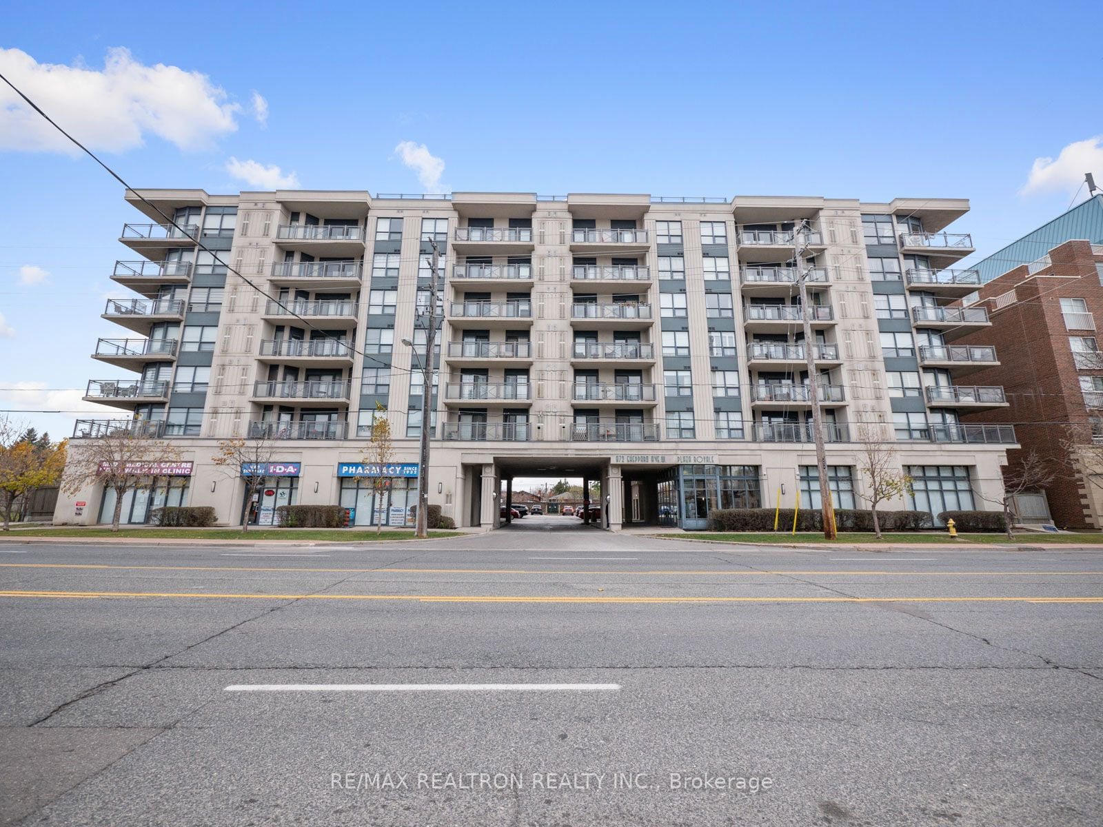 Plaza Royale Condos, North York, Toronto