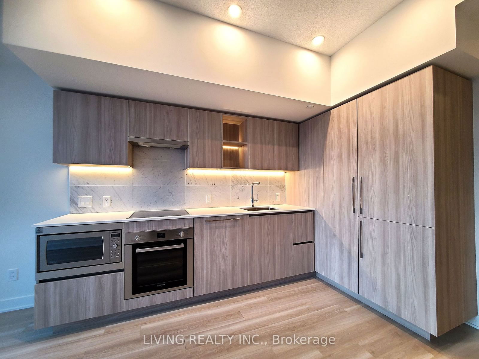 19 Bathurst St, unit 3115 for rent