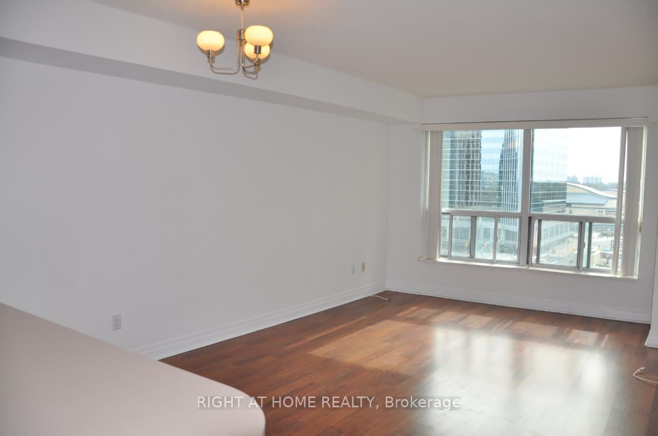 188 Doris Ave, unit 1018 for rent